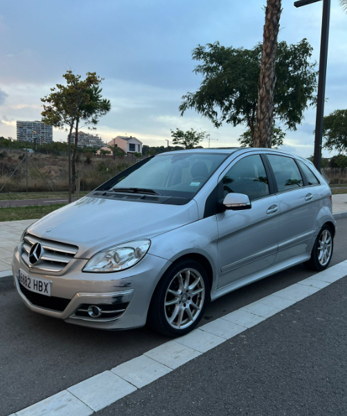 Mercedes B180